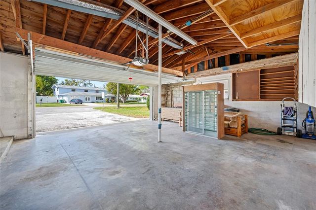 11601 86TH AVENUE, Seminole, FL 33772