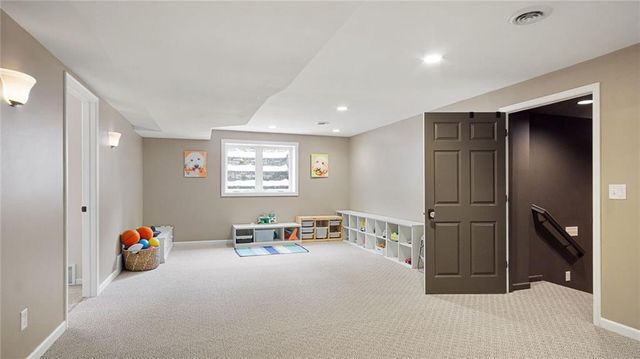 139 Canterbury Road, Eau Claire, WI 54701