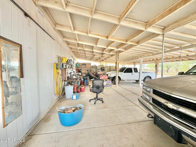 27021 N 211TH Avenue, Wittmann, AZ 85361