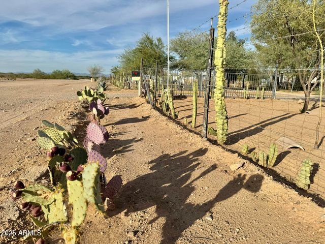 27021 N 211TH Avenue, Wittmann, AZ 85361