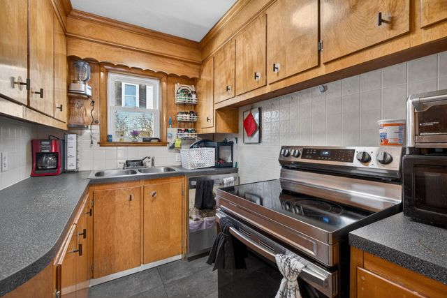 70 Dickey Street, Manchester, NH 03102