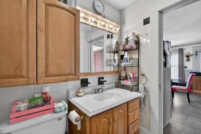 70 Dickey Street, Manchester, NH 03102