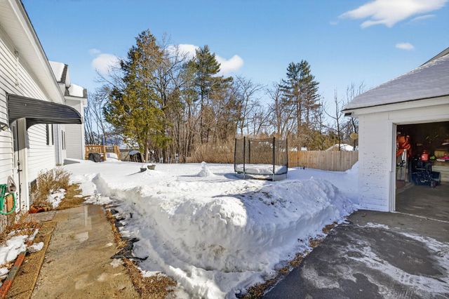 70 Dickey Street, Manchester, NH 03102