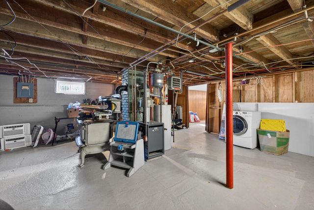 70 Dickey Street, Manchester, NH 03102