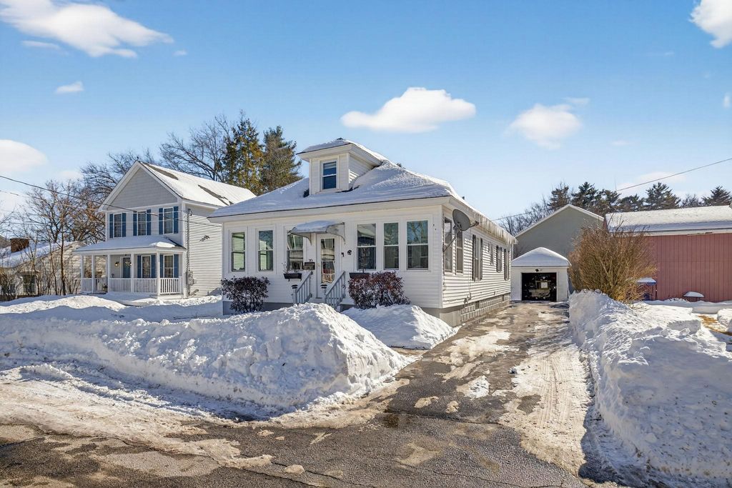 70 Dickey Street, Manchester, NH 03102