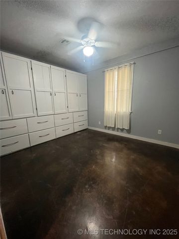 64 Crescent, Ardmore, OK 73401