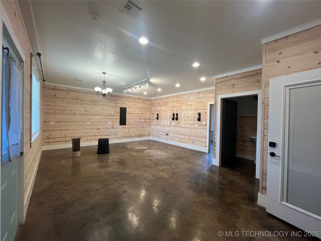 64 Crescent, Ardmore, OK 73401