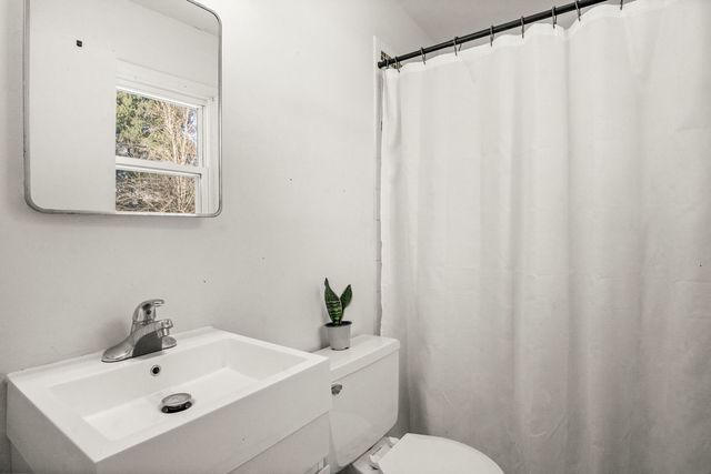 350 8th Avenue, Marengo, IL 60152