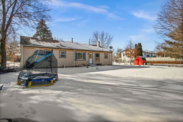 350 8th Avenue, Marengo, IL 60152