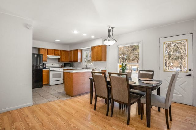 350 8th Avenue, Marengo, IL 60152