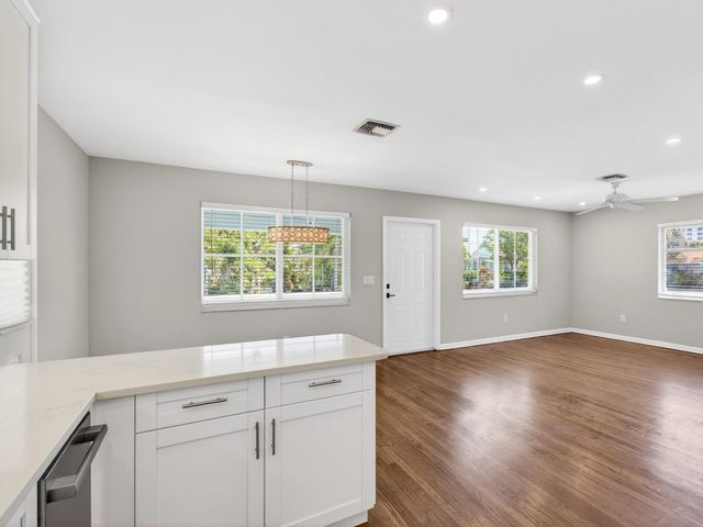 317 N B Street, Lake Worth Beach, FL 33460