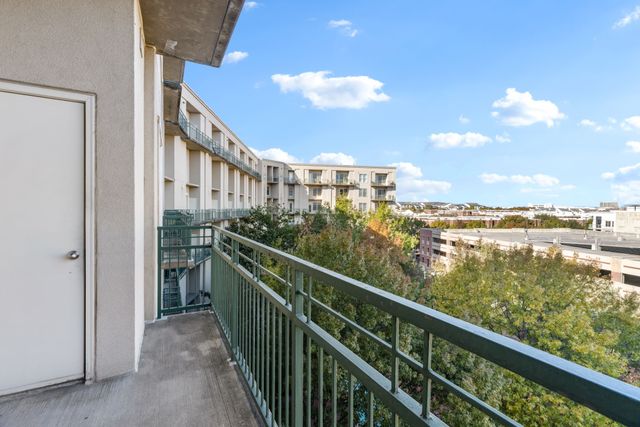 5055 Addison Circle 733, Addison, TX 75001