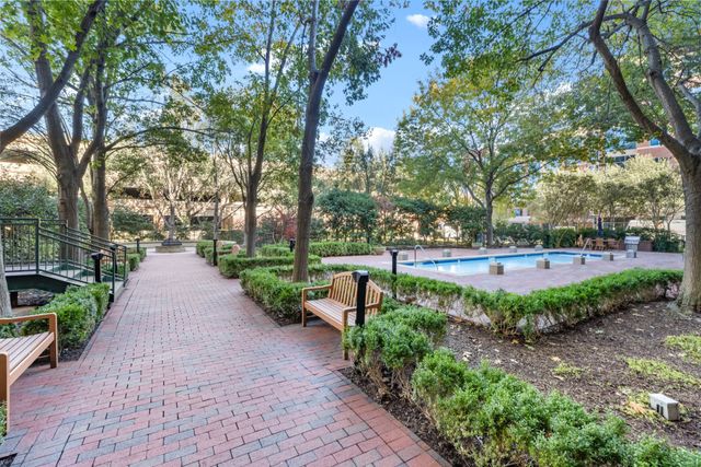 5055 Addison Circle 733, Addison, TX 75001