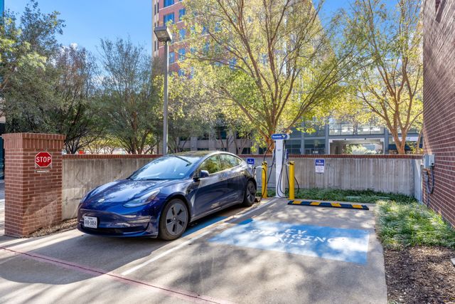 5055 Addison Circle 733, Addison, TX 75001