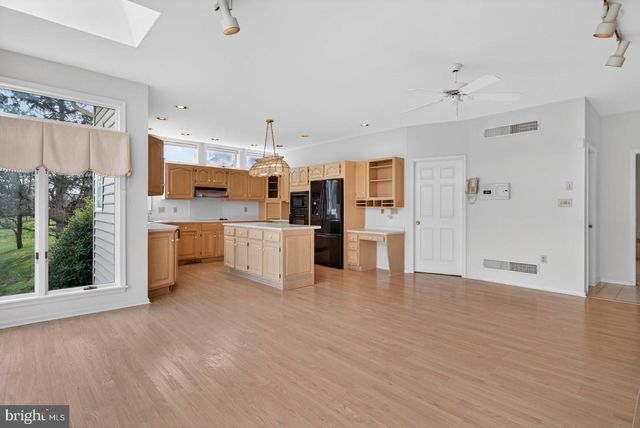 6516 WINDMERE RD, Harrisburg, PA 17111