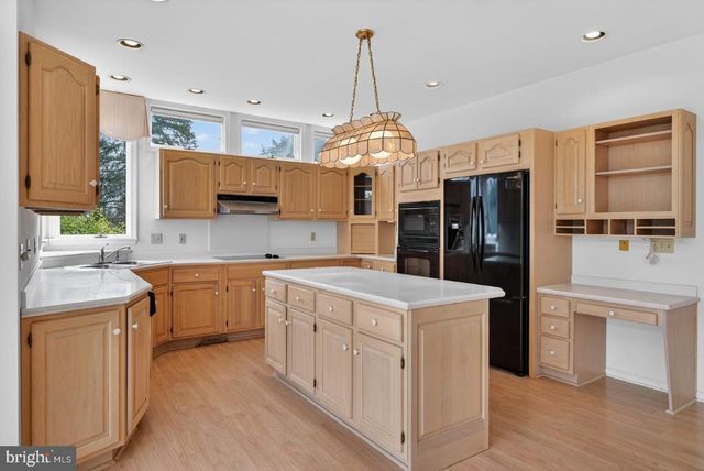 6516 WINDMERE RD, Harrisburg, PA 17111