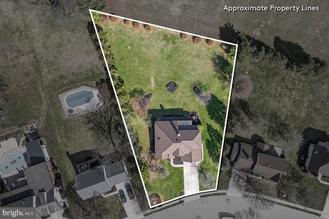 6516 WINDMERE RD, Harrisburg, PA 17111