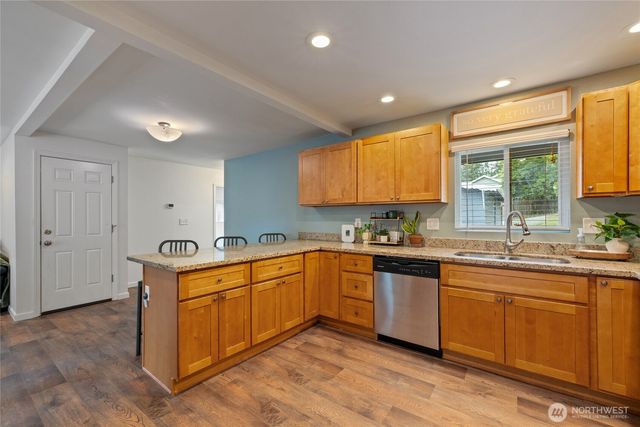 5606 Vickery Avenue E, Tacoma, WA 98443
