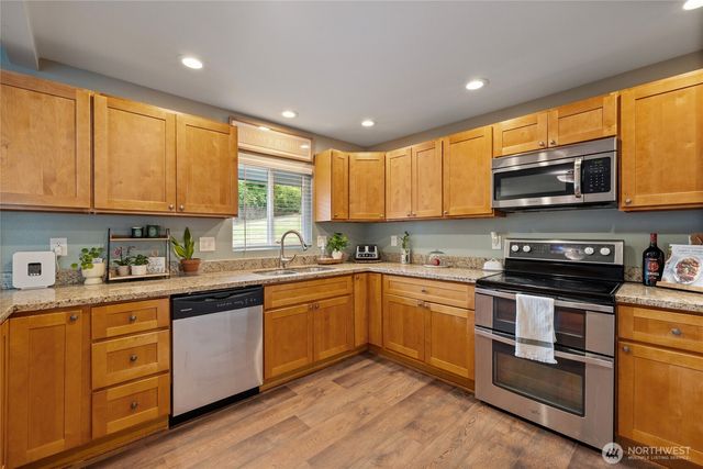 5606 Vickery Avenue E, Tacoma, WA 98443