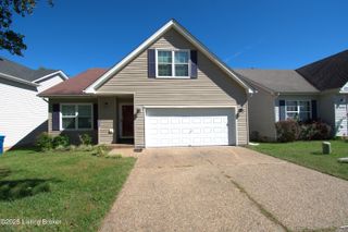 10407 Pinoak View Dr, Louisville, KY 40299