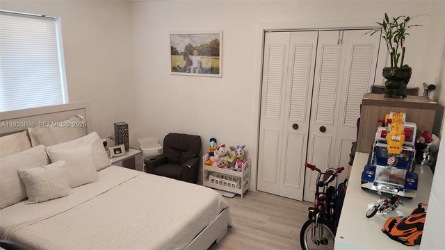 3447 SW 23rd St 3447, Miami, FL 33145