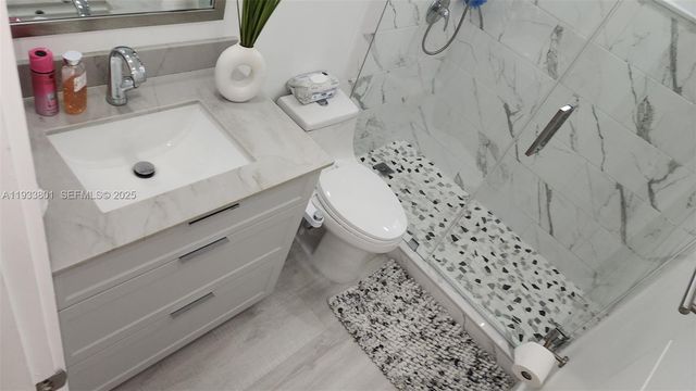 3447 SW 23rd St 3447, Miami, FL 33145