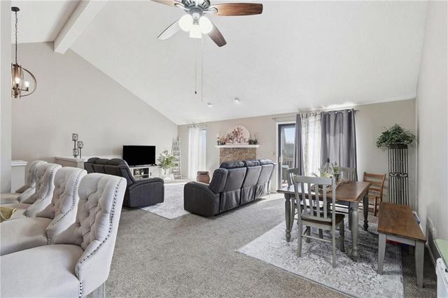 7001 N Askew Avenue, Gladstone, MO 64119