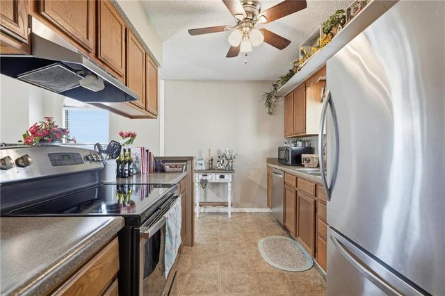 7001 N Askew Avenue, Gladstone, MO 64119