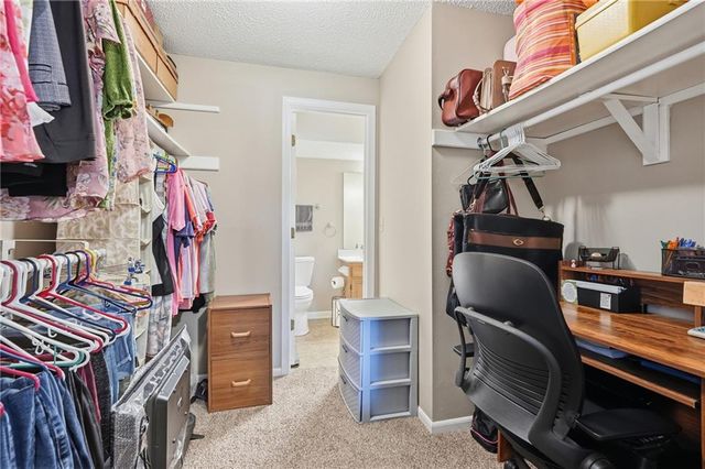 7001 N Askew Avenue, Gladstone, MO 64119