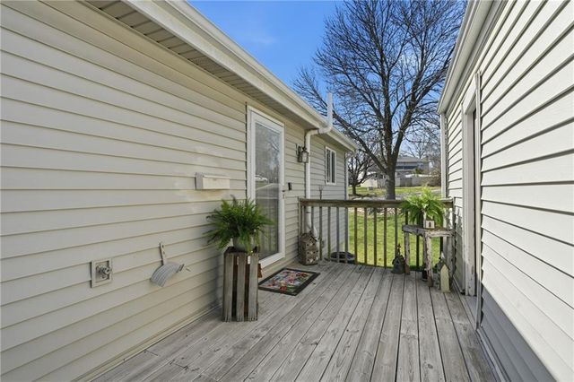 7001 N Askew Avenue, Gladstone, MO 64119