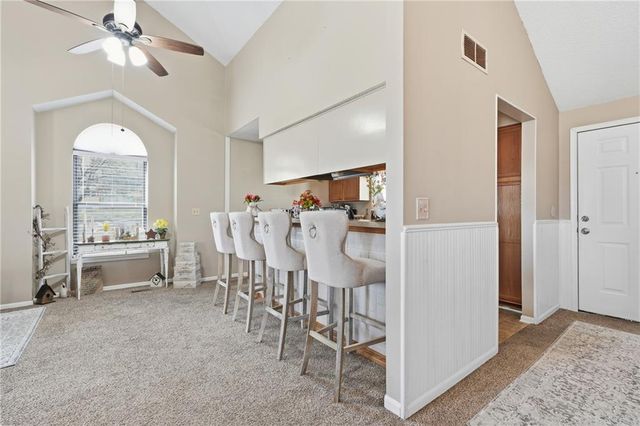 7001 N Askew Avenue, Gladstone, MO 64119