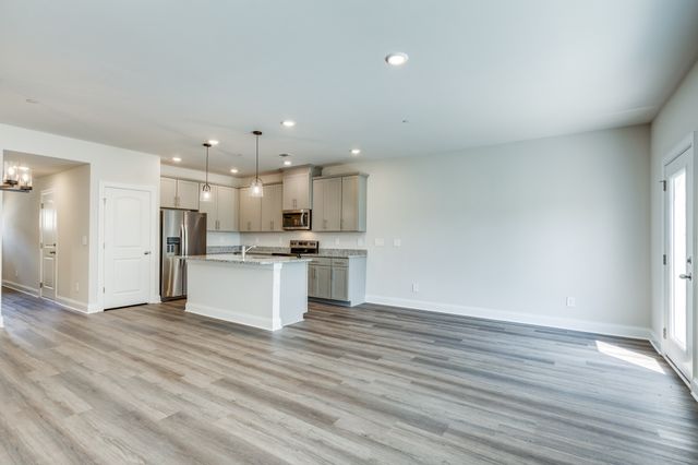 204 Douglas Bend Rd Unit 1402, Gallatin, TN 37066