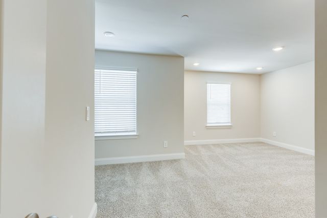 204 Douglas Bend Rd Unit 1402, Gallatin, TN 37066