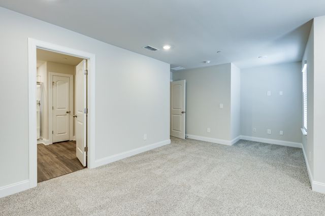204 Douglas Bend Rd Unit 1402, Gallatin, TN 37066