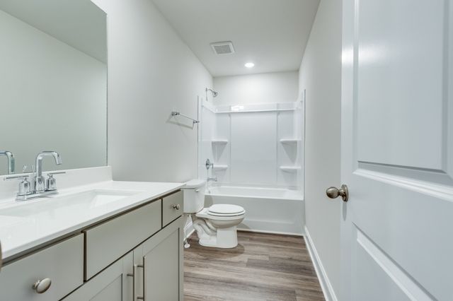 204 Douglas Bend Rd Unit 1402, Gallatin, TN 37066