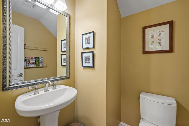 102 Legends Way, Chapel Hill, NC 27516