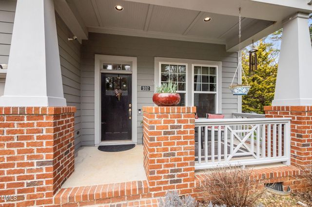 102 Legends Way, Chapel Hill, NC 27516