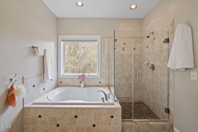 102 Legends Way, Chapel Hill, NC 27516