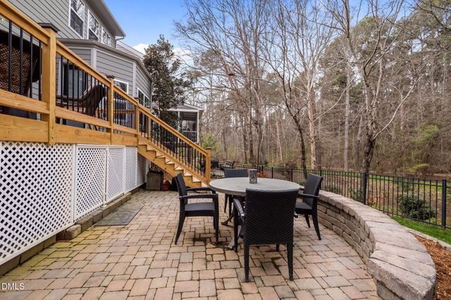 102 Legends Way, Chapel Hill, NC 27516