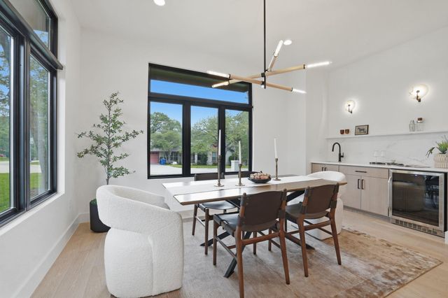 2605 Forest Bend DR, Austin, TX 78704