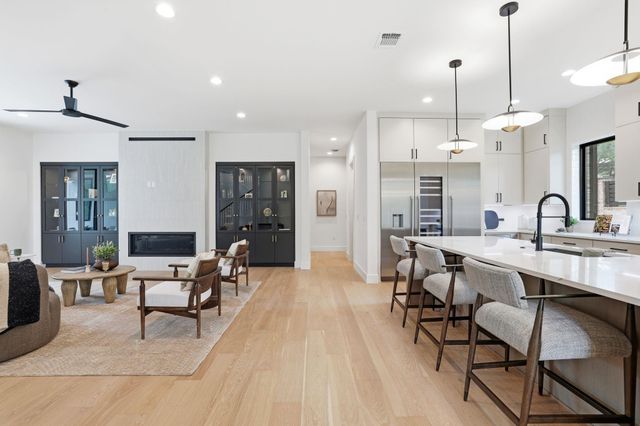 2605 Forest Bend DR, Austin, TX 78704