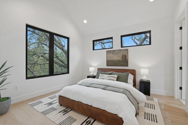 2605 Forest Bend DR, Austin, TX 78704