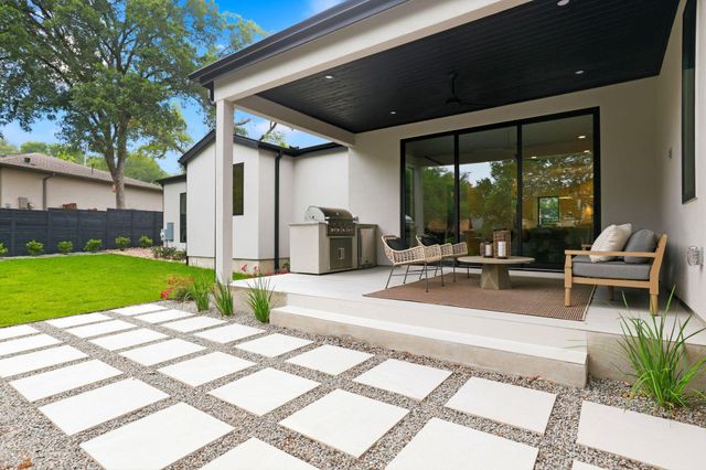 2605 Forest Bend DR, Austin, TX 78704