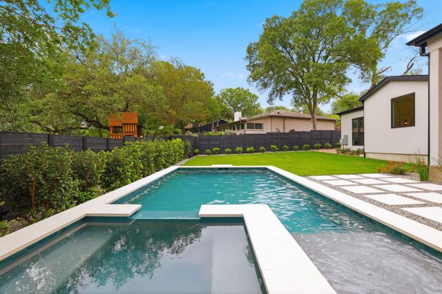 2605 Forest Bend DR, Austin, TX 78704