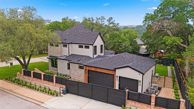 2605 Forest Bend DR, Austin, TX 78704