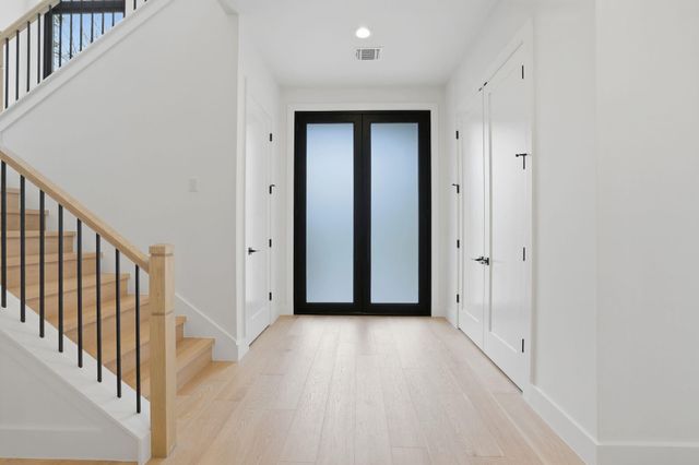 2605 Forest Bend DR, Austin, TX 78704