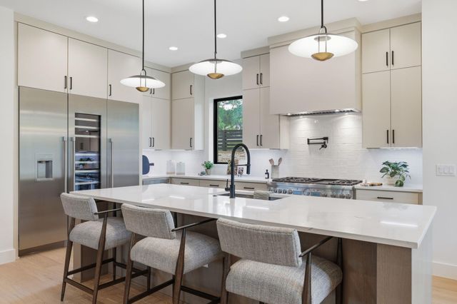 2605 Forest Bend DR, Austin, TX 78704