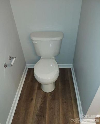 3147 Old Ironside Drive, Charlotte, NC 28213