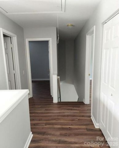 3147 Old Ironside Drive, Charlotte, NC 28213