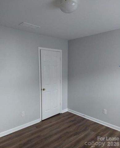 3147 Old Ironside Drive, Charlotte, NC 28213